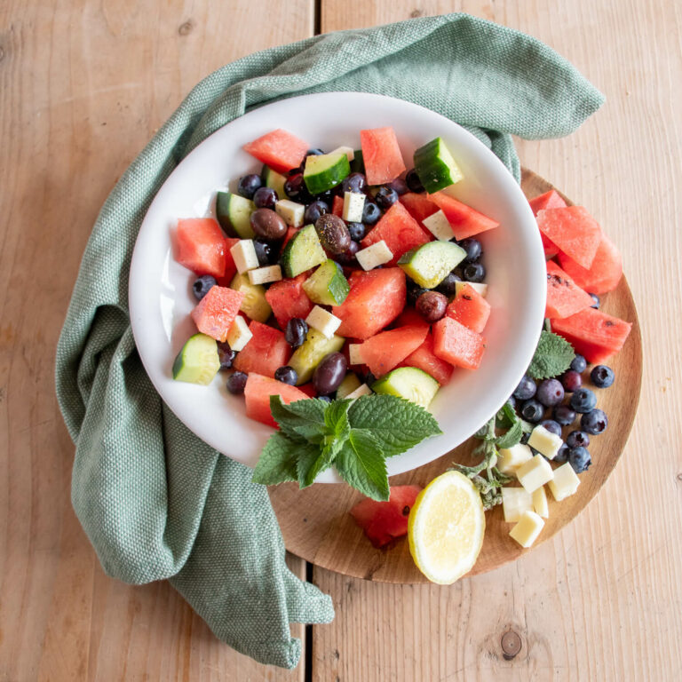 Wassermelonensalat mit Feta und Oliven - Die Gemüsegärtner