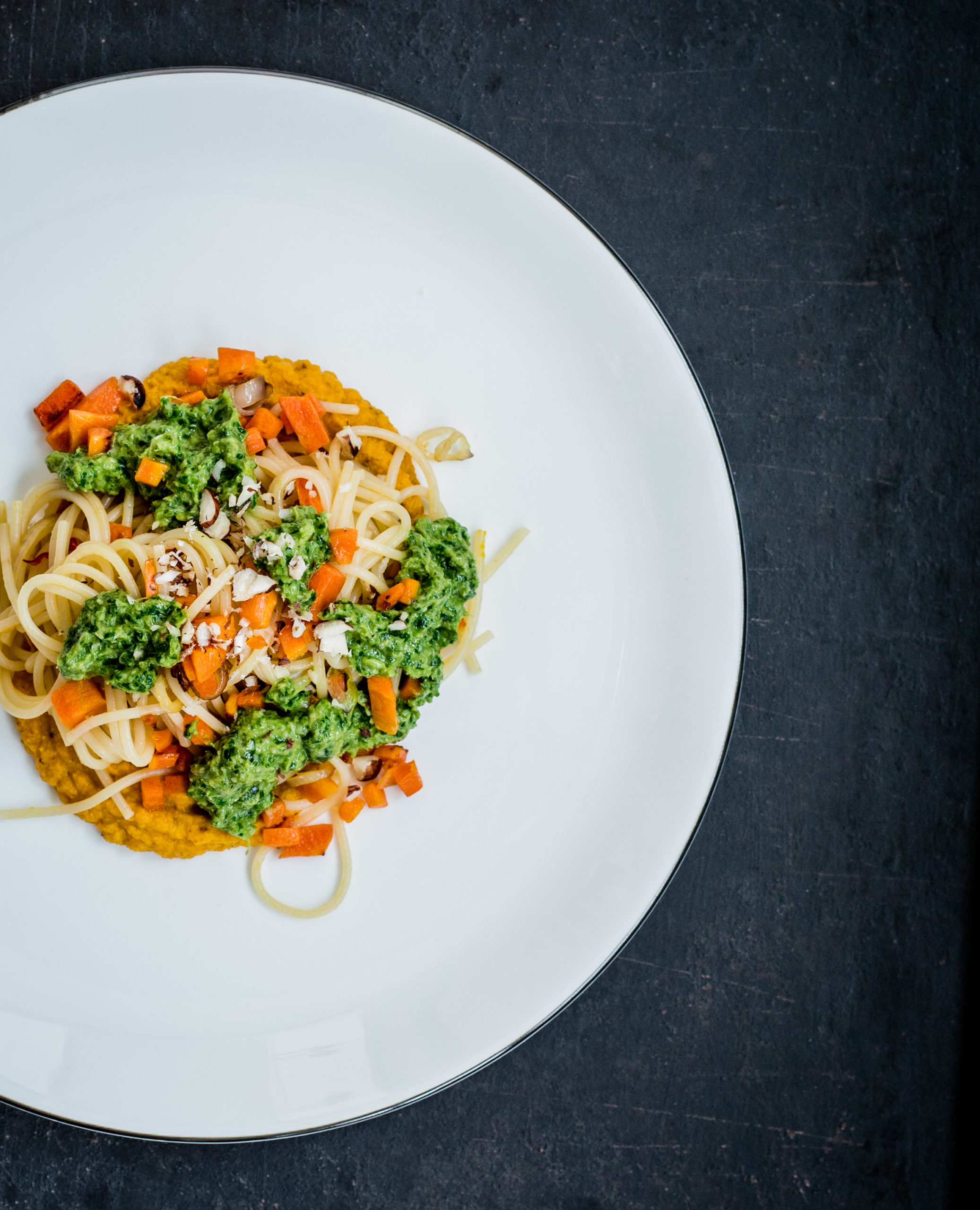 Spaghetti mit Möhren-Haselnuss-Creme