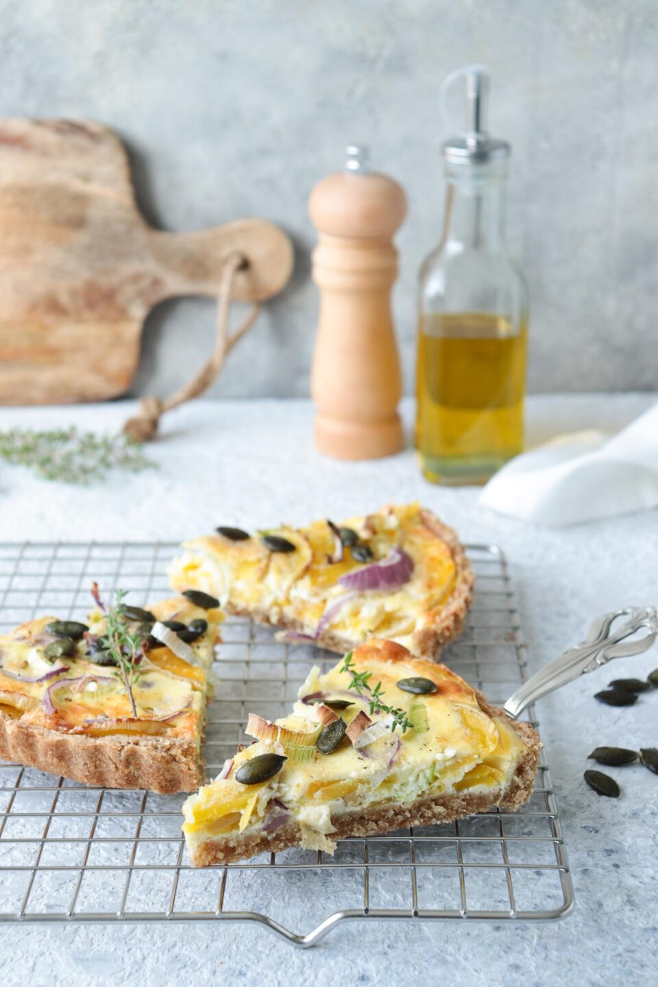 kuerrbisquiche gemuesegaertner 2022 17 Aktion 6 Kürbisquiche Rezeppt stylingkitchen